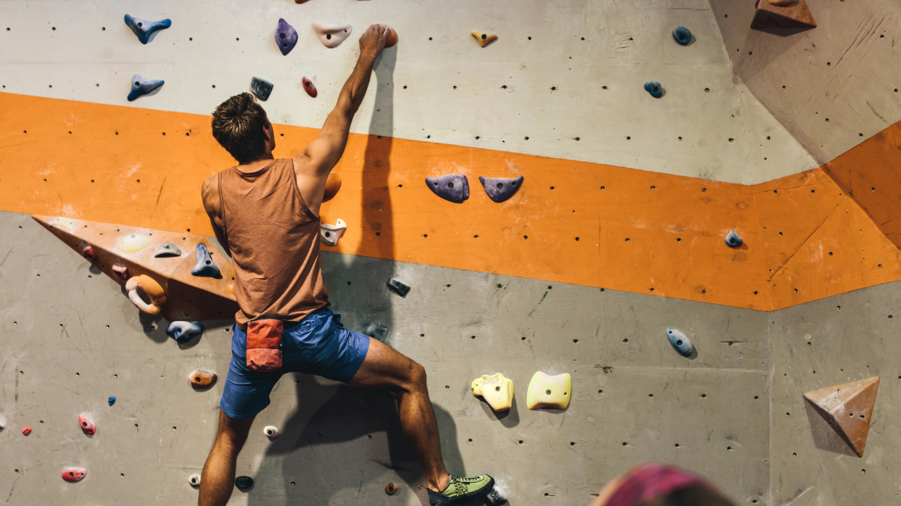 What is Bouldering? – An Introductory Guide to Climbing Without Ropes